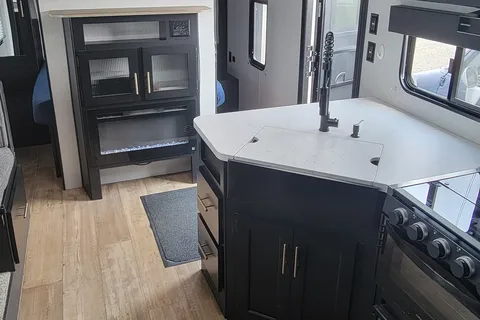 Ismael's 2022 Forest River RV Cherokee Grey Wolf 23DBH Cherokee Grey Wolf 23DBH Travel Trailer