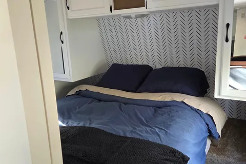 Jesse's Cozy Camper
