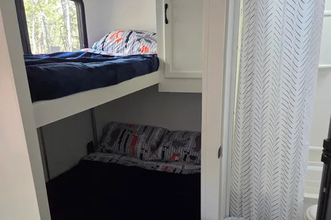 Jesse's Cozy Camper