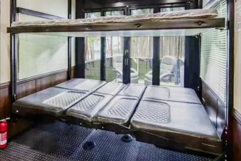 George's Cyclone Fifth Wheel Delivered only