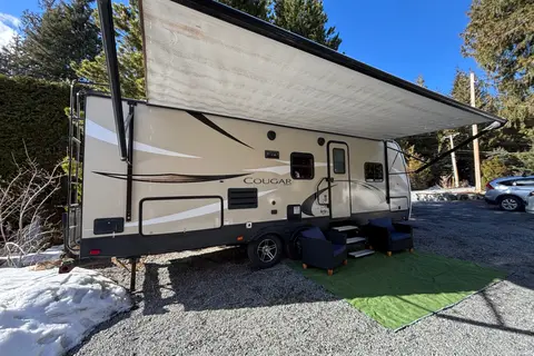 Alpine's RV Cottage