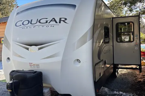 Alpine's RV Cottage