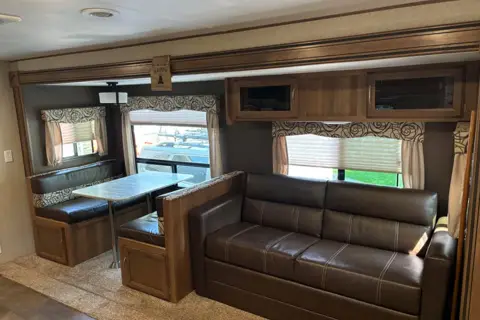 Coachmen Apex ultra lite Travel Trailer