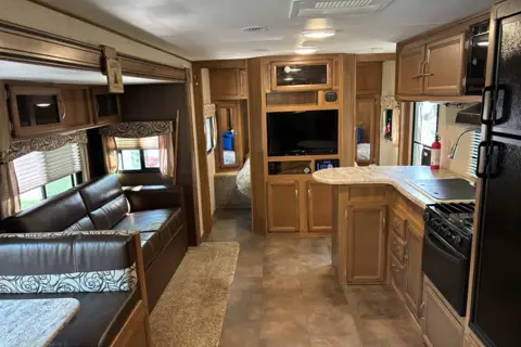 Coachmen Apex ultra lite Travel Trailer