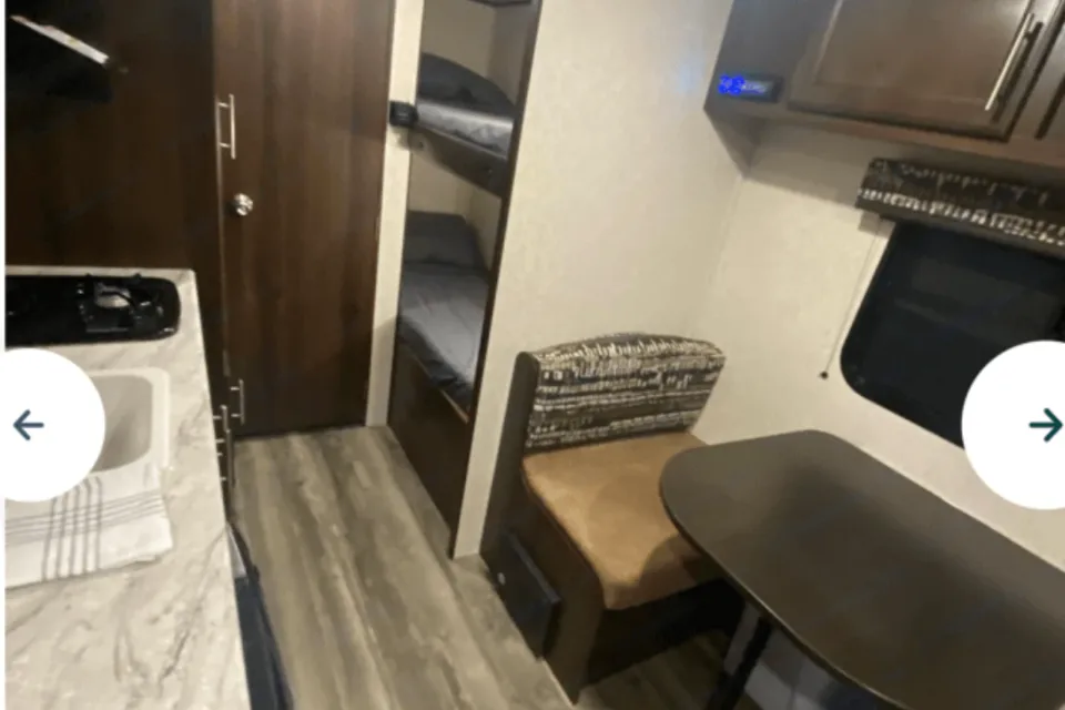 Extremely light weight Jayco Jay flight slx 174bh Travel Trailer