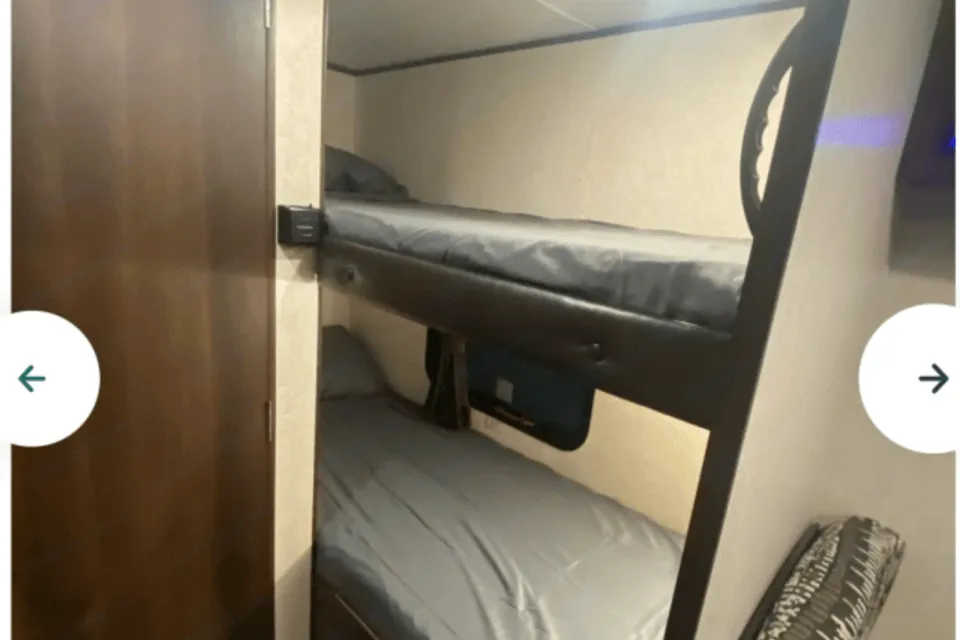 Extremely light weight Jayco Jay flight slx 174bh Travel Trailer