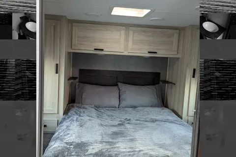 "Jackson" Forest River Sunseeker 2850LE Class C