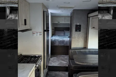 "Jackson" Forest River Sunseeker 2850LE Class C