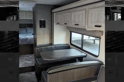 "Jackson" Forest River Sunseeker 2850LE Class C