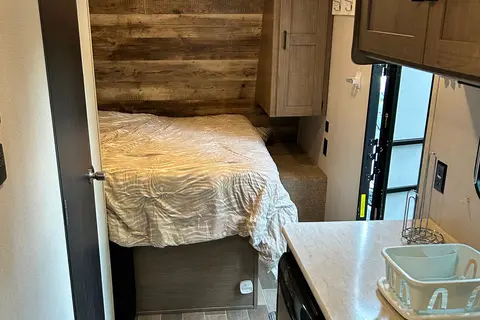 Hideaway in the Hideout