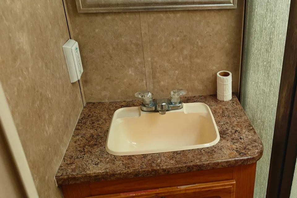 Comfortable and Fun Gulf Stream Stream Lite Travel Trailer