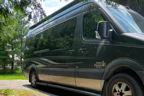 Mercedes Safari Condo
