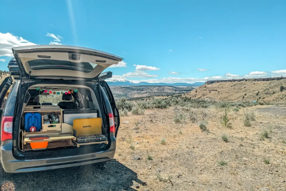 KK Camper minivan