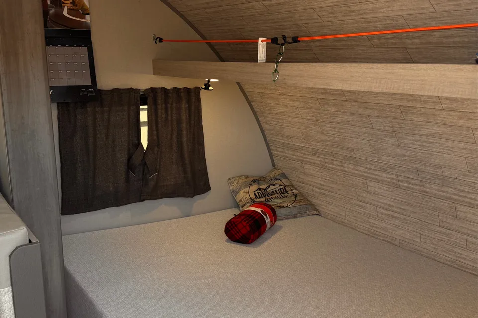 2024 Coachmen Catalina 184BHS • Off-Grid Family Bunkhouse w/ 300W Solar Lithium | Delivery & Setup