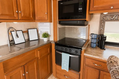 Meet "Nomad" - Winnebago Vista LX 2019