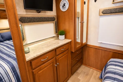 Meet "Nomad" - Winnebago Vista LX 2019