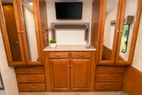 Meet "Nomad" - Winnebago Vista LX 2019