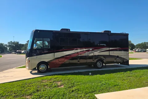 Meet "Nomad" - Winnebago Vista LX 2019