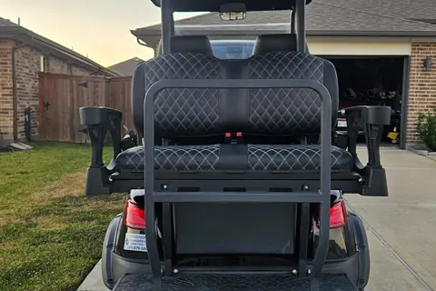 2022 Jayco Jay Feather 24BH Travel Trailer (Family Friendly Trailer)