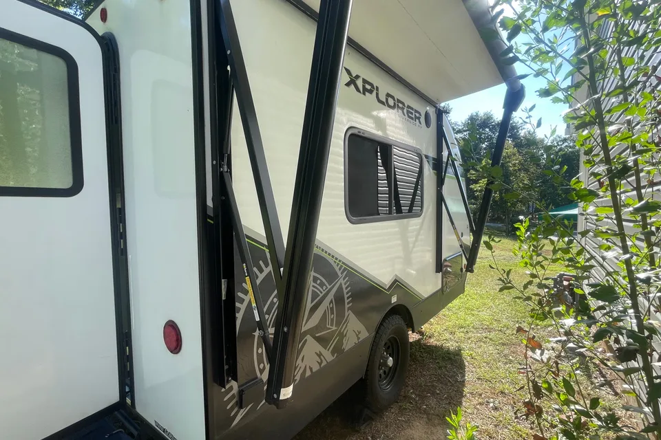 Sharmaine's Riverside RV Xplorer 135x Travel Trailer