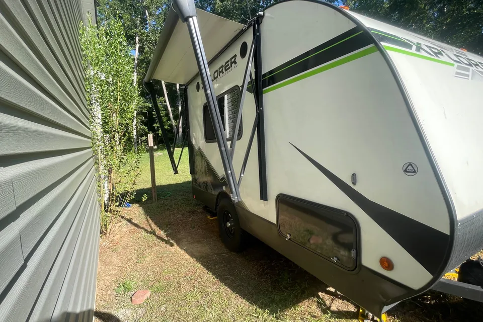 Sharmaine's Riverside RV Xplorer 135x Travel Trailer