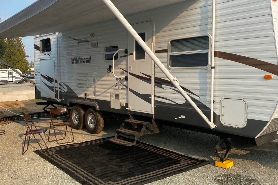 Forest River Wildwood T28DDSS Travel Trailer