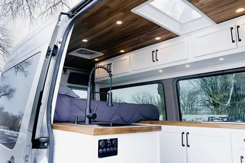 Mercedes-Benz 2500 Campervan