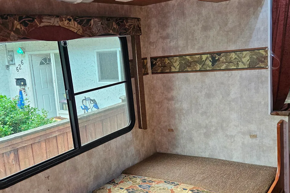 Vancouver Island Dog-Friendly 27ft Tango | Perfect for Camping & Dog Shows