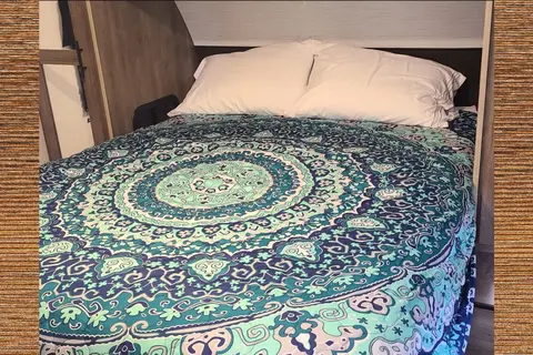 Heartland Pioneer with toy room!  SUPER CLEAN