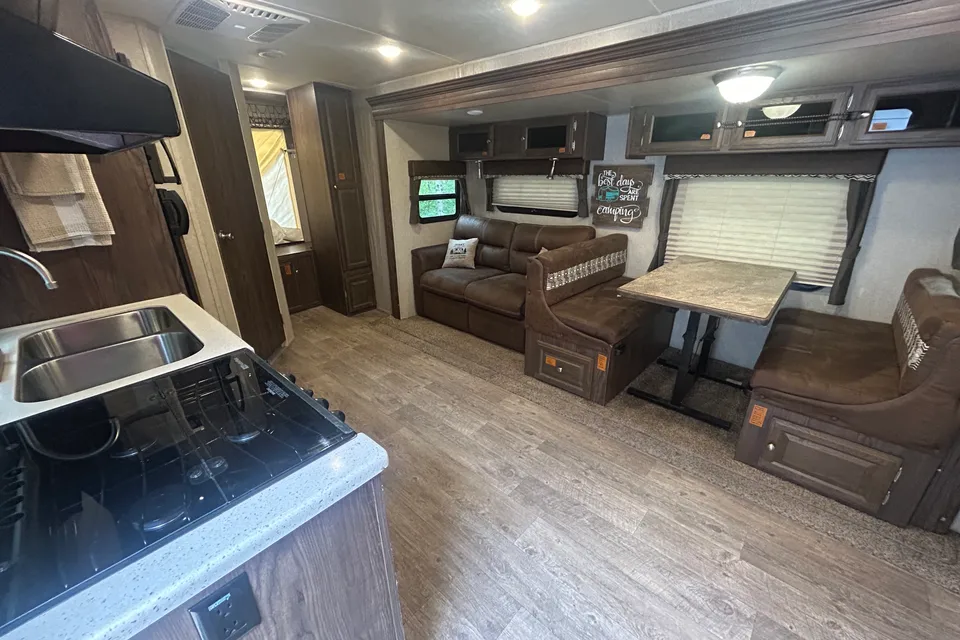 Kelsey's Rockwood Roo 21SS Hybrid