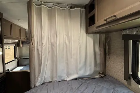 Beautiful 2024 Thor Four Wind 22e