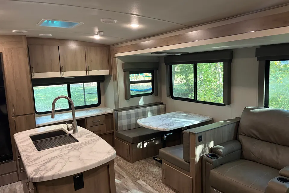 Harold's Grand Design Imagine MK2670 Travel Trailer