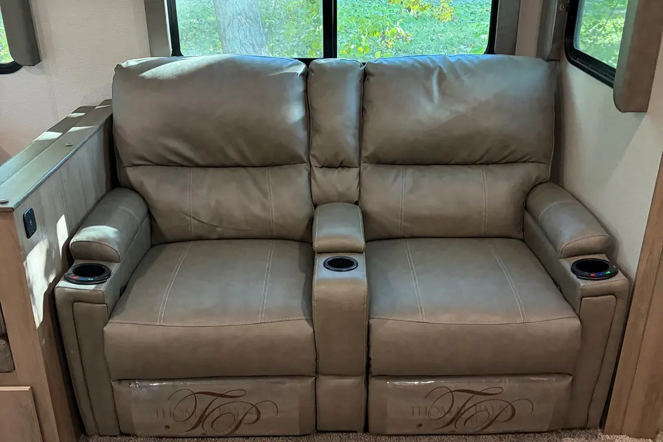 Harold's Grand Design Imagine MK2670 Travel Trailer