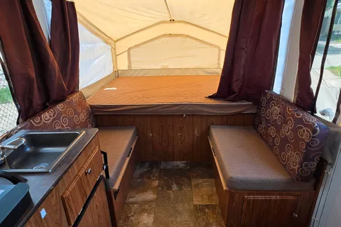 The Happy Camper -family-friendly Rockwood Freedom Pop-up trailer