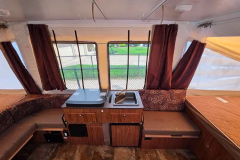 The Happy Camper -family-friendly Rockwood Freedom Pop-up trailer