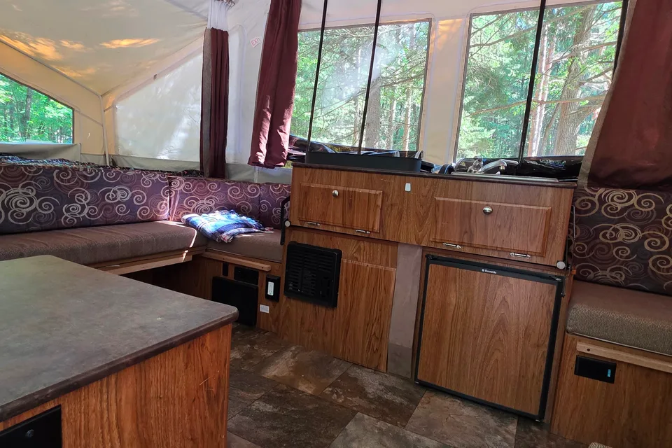 The Happy Camper -family-friendly Rockwood Freedom Pop-up trailer