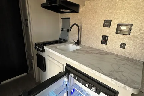 Lore's Jayco Jay Flight Travel Trailer
