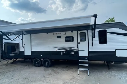 35' Keystone Travel Trailer