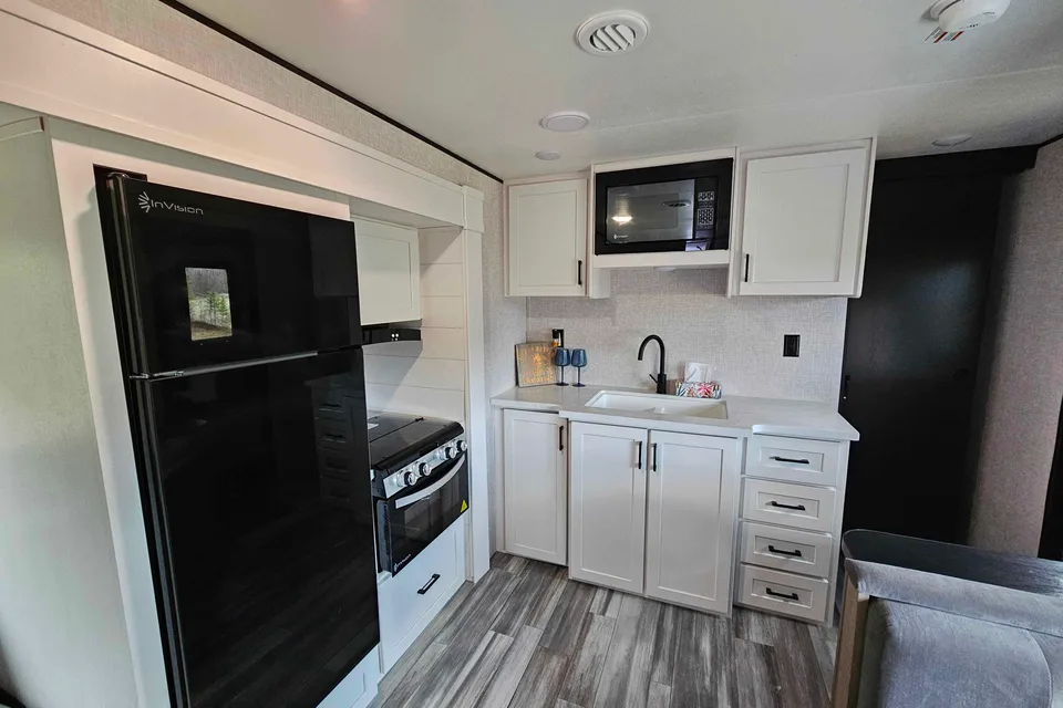 Maddy's Jayco 2025 Jay Flight SLX 265BHSW Travel Trailer