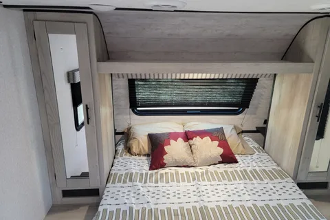 Victor's KZ Connect  C281bhse Travel Trailer