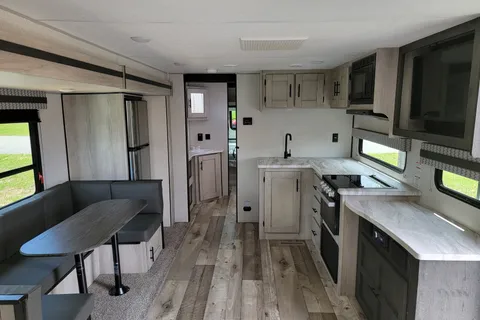 Victor's KZ Connect  C281bhse Travel Trailer