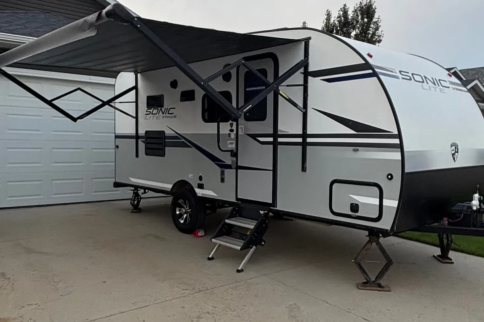 2019 Venture RV Sonic Lite SL169VUD Travel Trailer