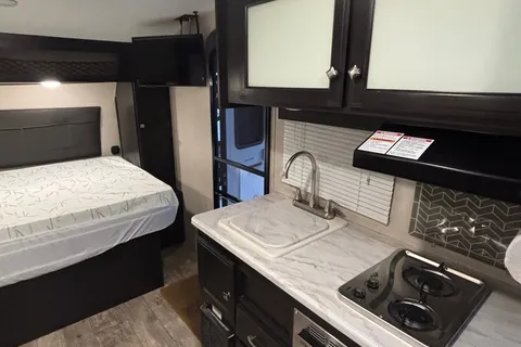 2019 Venture RV Sonic Lite SL169VUD Travel Trailer