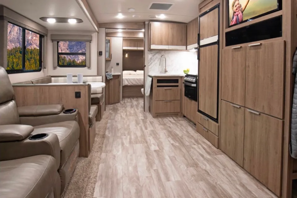 Kahrin's Grand Design Imagine 3170BH Travel Trailer -linens provided