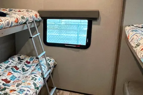 Kahrin's Grand Design Imagine 3170BH Travel Trailer -linens provided