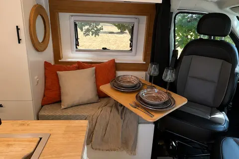 Serena – Cozy Luxury Campervan