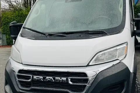 Serena – Cozy Luxury Campervan