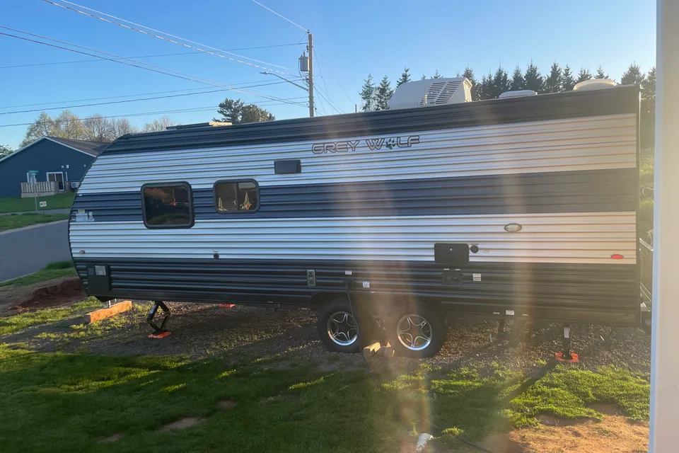 Emily's Forest River 22mkse Travel Trailer