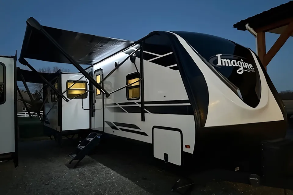 Roulotte de luxe familiale 2022 - Grand Design Imagine 2970RL