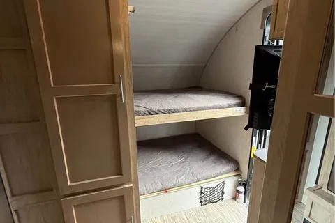Easy Tow R-Pod for Couples & Families
